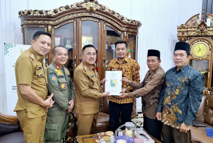 Usulan Pemekaran (DOB) Kabupaten Lampung Pesisir Resmi Di Serahkan Ke Pemda Pesawaran