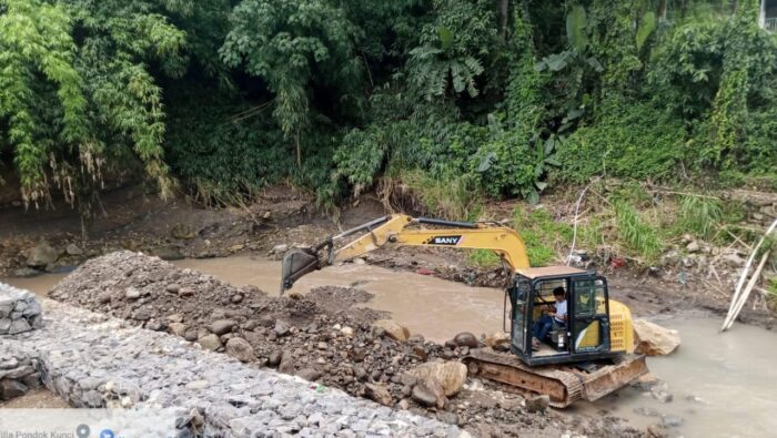 Gerak Cepat Pemkot Bandar Lampung Melalui Dinas PUPR Menormalisasi Sungai