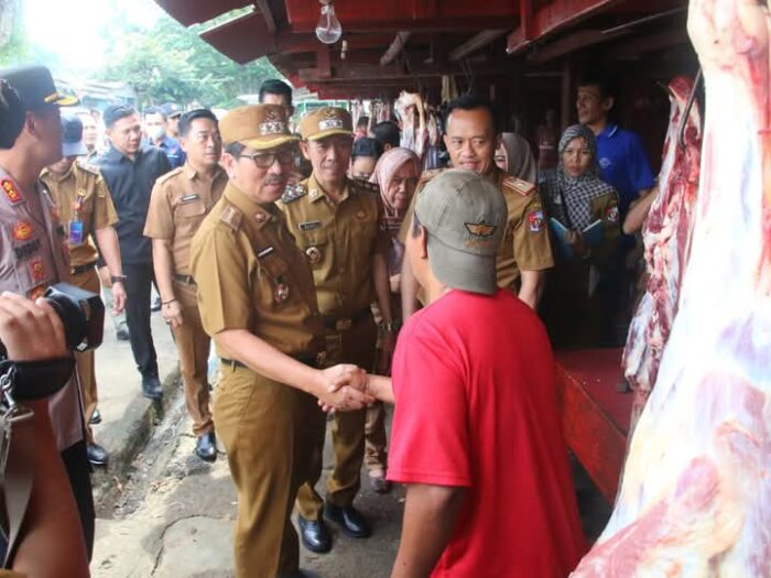 Bupati dan Wakil Bupati Lampung Utara Tinjau Ketersediaan dan Harga Bahan Pokok