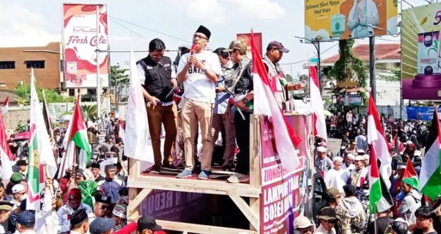 Wirahadikusumah, Ketua PWI Lampung Ikut Turun Kejalan Dalam Aksi Damai Bela Palestin