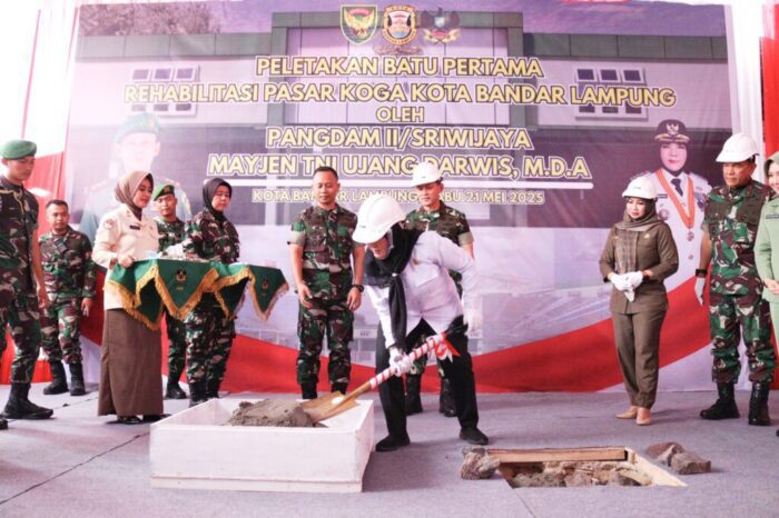 Walikota Bandar Lampung Membuka Secara Resmi Revitalisasi Pasar KOGA